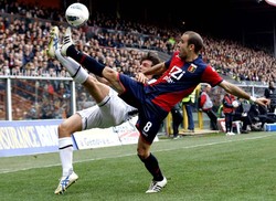 Dalam pertandingan ini, Juventus harus puas dengan hasil imbang setelah diredam Genoa 0-0. Reuters/Alessandro Garofalo.