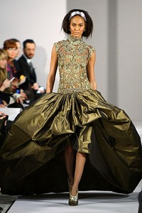 Oscar De La Renta, Fall/Winter 2012. New York Fashion Week 2012. [Photo by Neilson Barnard/Getty Images]