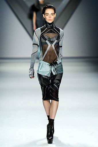 Vera Wang, Fall/Winter 2012. New York Fashion Week 2012. [Photo by Frazer Harrison/Getty Images for Mercedes-Benz Fashion Week]