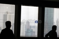 Dalam upaya mempercepat pembangunan infrastruktur, Pemerintah berinisiatif mendirikan fasilitas pengadaan tanah, penjaminan, dan fasilitas pembiayaan jangka panjang yang masing-masing memiliki tugas dan peranannya sendiri.