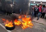 Demo BBM, Mahasiswa-Polisi Bentrok di Salemba