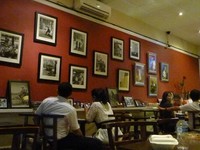 Sabang 16 merupakan salah satu cafe mungil yang baru muncul di kawasan Jl. Sabang yang ramai. Tempatnya yang mungil menjadi tujuan bagi mereka yang ingin menyeruput kopi atau menyendiri di sore hari.