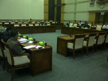 Marzuki: Anggota DPR Kesiangan karena Kerja Sampai Malam