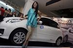 Sandra Dewi dan Mobil Matik