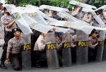 Demo BBM Naik, Polisi & Mahasiswa Saling Serang