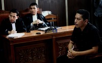 Sebelumnya, Jaksa Penuntut Umum (JPU) menuntut Charlie iPad Sianipar hukuman kurungan selama 6 bulan dan denda Rp 5 juta subsidair 2 bulan kurungan.