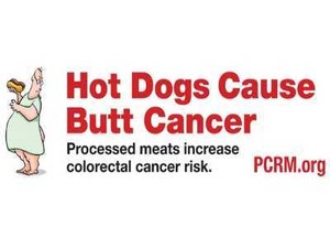 Peringatan Bahaya Makan Hot Dog Ditampilkan di Papan Iklan