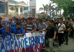 Tolak BBM Naik, Mahasiswa Demo Pertamina