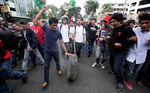 HMI Tutup Jalan, Cikini Raya Macet Total