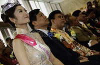 Miss Hong Kong Runner Up 1, Hyman Chu menghadiri pembukaan acara ini.