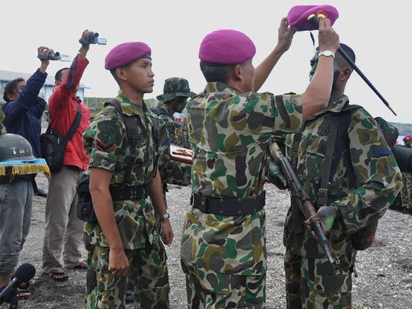 Baret Ungu untuk 413 Prajurit Marinir