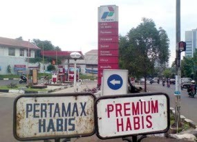 Bensin Premium RI Rp 4.500, di Singapura Rp 15.695/Liter