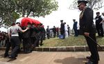 Jenazah Mantan Kapolri Dibyo Widodo Dimakamkan