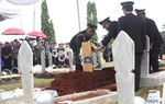 Jenazah Mantan Kapolri Dibyo Widodo Dimakamkan