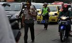 Lenteng Agung Mengular Panjang