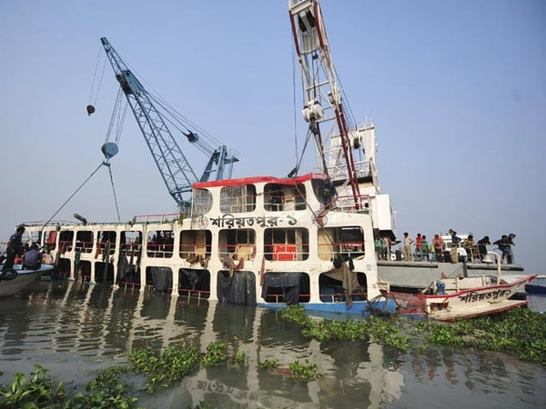 Kapal Feri Tenggelam di Bangladesh, 138 Tewas