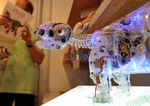 Kepincut Robot Dinosaurus yang Imut
