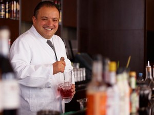 B.A.T.S. Hadirkan Charly, Sang Cocktail Sommerlier