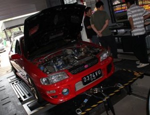 Bengkel Spesialis Mobil Balap