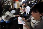 Warga Jepang Belajar Membatik
