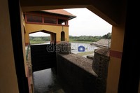 Bendungan Walahar yang terletak di Desa Wlahar Kecamata Ciampel, Karawang, Jawa Barat, ini digunakan sejak tanggal 30 November 1925, yang dibangun pada masa penjajahan Belanda.