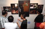 Menyimak Cerita dalam Foto