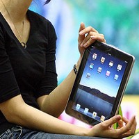Apple Diprediksi Beli Komponen Samsung Rp 100 Triliun