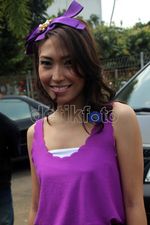 Senyum Manis Ayu Dewi