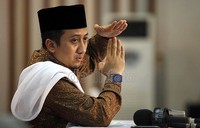 Ustadz Yusuf Mansyur mengajak agar masyarakat kembali dan tetap ingat kepada Alquran sebagai pedoman hidup jalan yang benar.