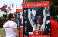 Ini adalah poster yang memperlihatkan para pemenang GP Australia di musim-musim sebelumnya.