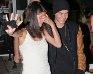 Mabuk, Justin Bieber & Selena Gomez Bertengkar
