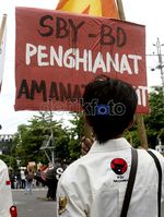 Demo Tolak Kenaikan BBM di Yogya Ricuh
