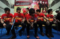 Sebelum manggung, Ian Kasela Cs juga sempat menyapa penggemarnya.