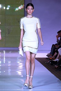 SPOUS by Priyo Oktaviano. Plaza Indonesia Fashion Week SS 2012 at Plaza Indonesia. Jakarta. [Foto: Mohammad Abduh/Wolipop]