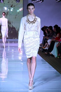 SPOUS by Priyo Oktaviano. Plaza Indonesia Fashion Week SS 2012 at Plaza Indonesia. Jakarta. [Foto: Mohammad Abduh/Wolipop]