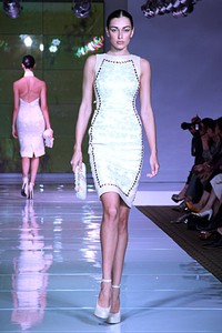 SPOUS by Priyo Oktaviano. Plaza Indonesia Fashion Week SS 2012 at Plaza Indonesia. Jakarta. [Foto: Mohammad Abduh/Wolipop]
