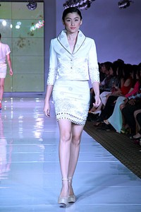 SPOUS by Priyo Oktaviano. Plaza Indonesia Fashion Week SS 2012 at Plaza Indonesia. Jakarta. [Foto: Mohammad Abduh/Wolipop]