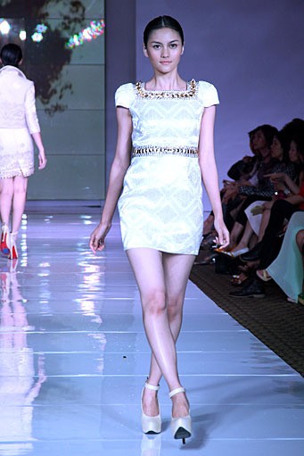 SPOUS by Priyo Oktaviano. Plaza Indonesia Fashion Week SS 2012 at Plaza Indonesia. Jakarta. [Foto: Mohammad Abduh/Wolipop]