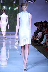 SPOUS by Priyo Oktaviano. Plaza Indonesia Fashion Week SS 2012 at Plaza Indonesia. Jakarta. [Foto: Mohammad Abduh/Wolipop]