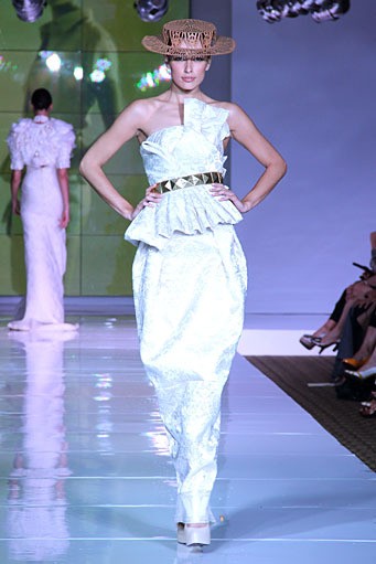 SPOUS by Priyo Oktaviano. Plaza Indonesia Fashion Week SS 2012 at Plaza Indonesia. Jakarta. [Foto: Mohammad Abduh/Wolipop]
