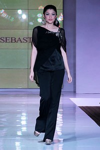 Sebastian Gunawan Sebastians. Plaza Indonesia Fashion Week SS 2012 at Plaza Indonesia. Jakarta. [Foto: Mohammad Abduh/Wolipop]