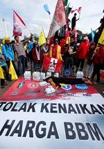 Massa Tidak Surut Demo Istana Jakarta