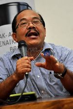 Otak Atik Kenaikan BBM