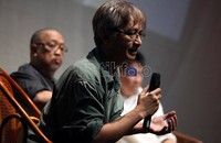 Dalam acara konferensi pers itu turut hadir Gandung Bondowoso selaku ketua panitia Penghargaan IKJ di Teater Luwes, Selasa (20/3/2012)