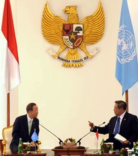 Sementara itu, pertemuan antara Presiden SBY dengan Sekjen PBB Ban Ki-Moon berlangsung selama satu. Rusman/Setpres.