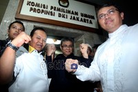 HNW menggandeng Didik Rachbini, seorang ekonom yang secara organisatoris justru masuk PAN. PAN secara resmi mendukung pasangan Fauzi Bowo-Nachrowi Ramli.