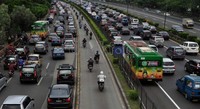 Survei LSI menyebutkan, 86 persen masyarakat menolak kenaikan BBM, namun pemerintah tidak menggubris. Bahkan menantang para pendemo di berbagai daerah untuk lebih meningkatkan eskalasinya.