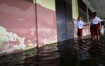 Sudah Sebulan Sekolah Ini Terendam