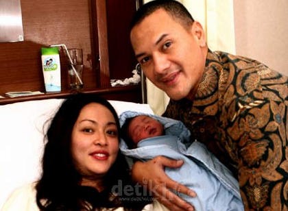 Mendiang Adjie Massaid Kerap Curhat ke Dede Yusuf Mendiang Adjie Massaid Kerap Curhat ke Dede Yusuf