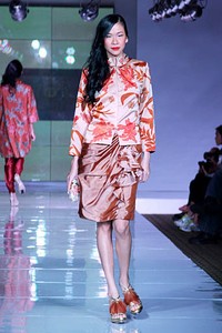 Iwan Tirta Love in Spring.. Plaza Indonesia Fashion Week SS 2012. Plaza Indonesia. Jakarta. [Foto: Mohammad Abduh/Wolipop]